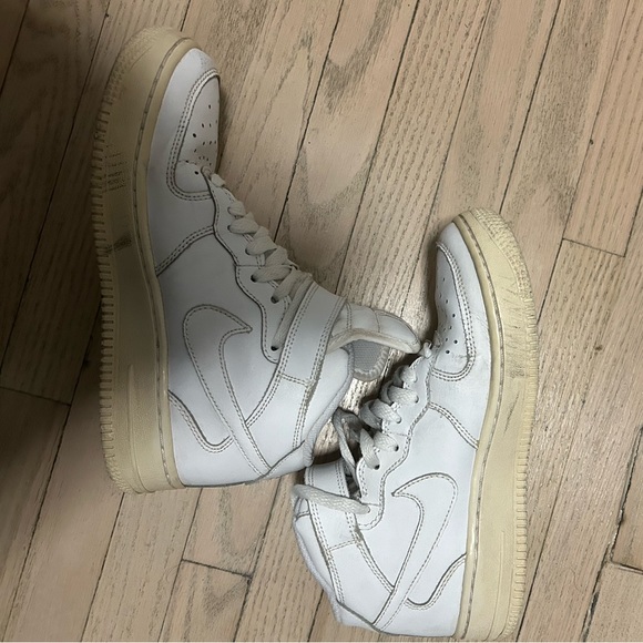 Nike air maxes, white, high top - Picture 3 of 3